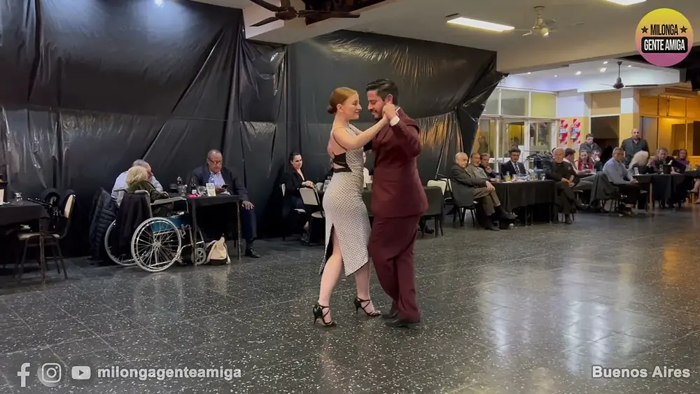 Video thumbnail for Alejandro Beron y Kelly Lettieri - Milonga Gente Amiga - 01/OCT/2023 (3/3)