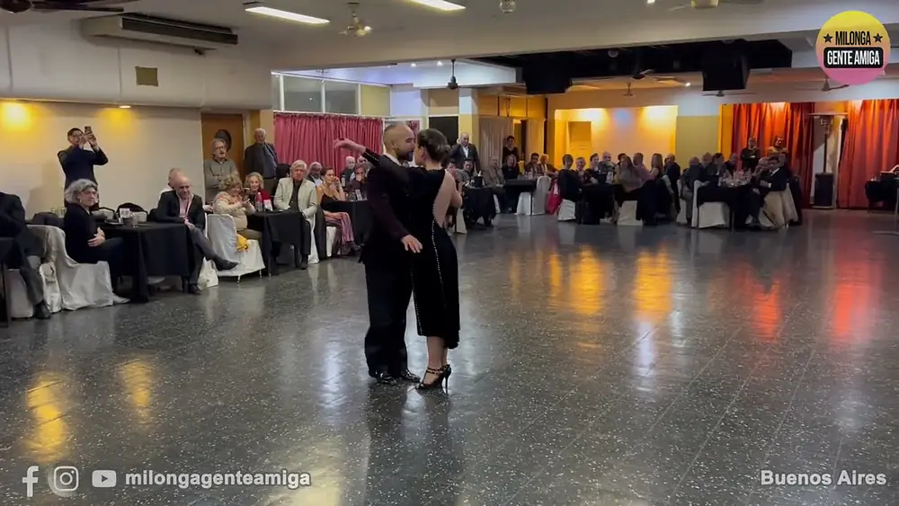 Video thumbnail for Leonardo Pankow y Valentina Massari - Milonga Gente Amiga - 11/JUN/2023 (3/3)