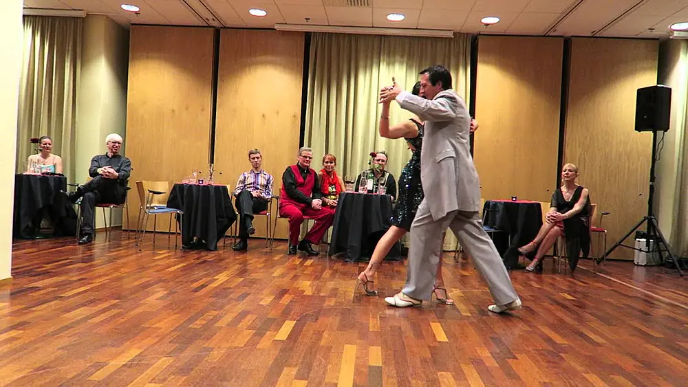 Video thumbnail for Jose Vazquez y Anna Yarigo at Oulu Tango Festival 2015 3