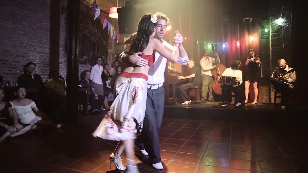 Video thumbnail for CACHIVACHE Quinteto. Pablo Inza y Sofia Saborido. Milonga!