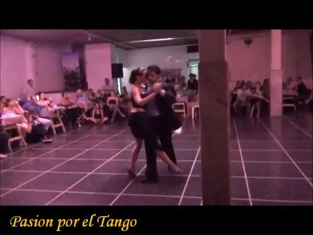 Video thumbnail for NATALIA CRISTOBAL RIVÉ & ANDRES MOLINA bailando MARIÓN en FLOREAL MILONGA