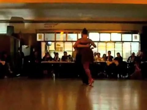 Video thumbnail for Guillermo Cerneaz & Greta Hekier en El Motivo Tango Milonga