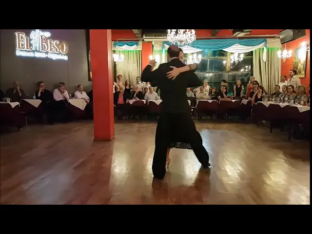 Video thumbnail for Milonga de los Domingos -  20/01/2019 - Marcelo Varela y Analia Vega 1/4