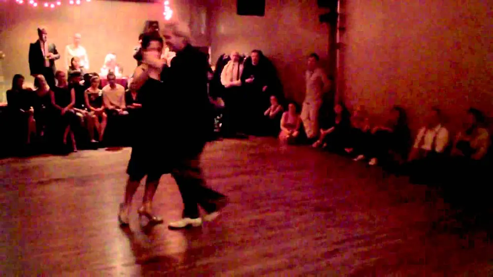 Video thumbnail for Argentine Tango: Oscar Casas & Ana Miguel - Valsecito Criollo, La Guitarrera