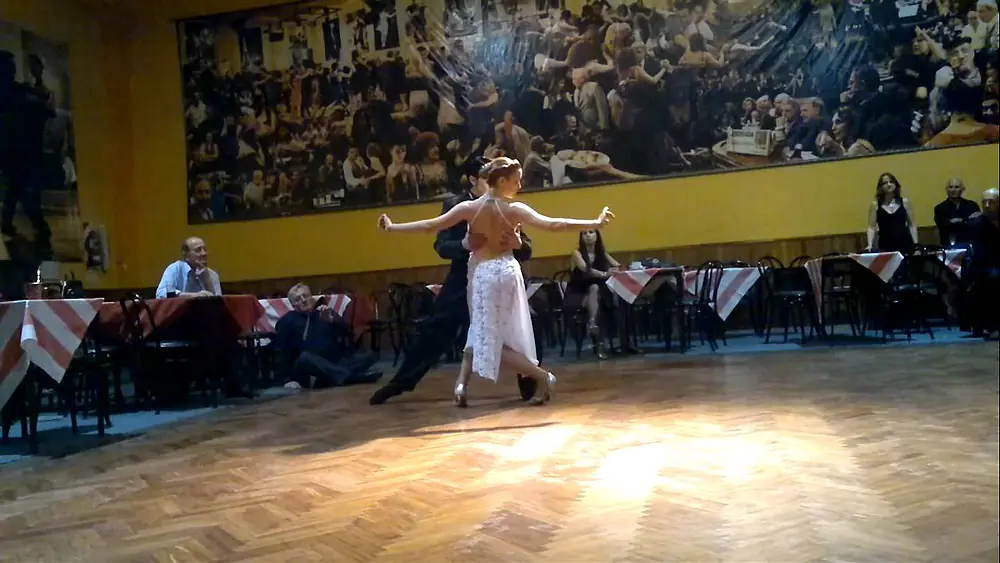 Video thumbnail for AGUSTINA PIAGGIO Y SEBASTIAN MARTINEZ - CANNING