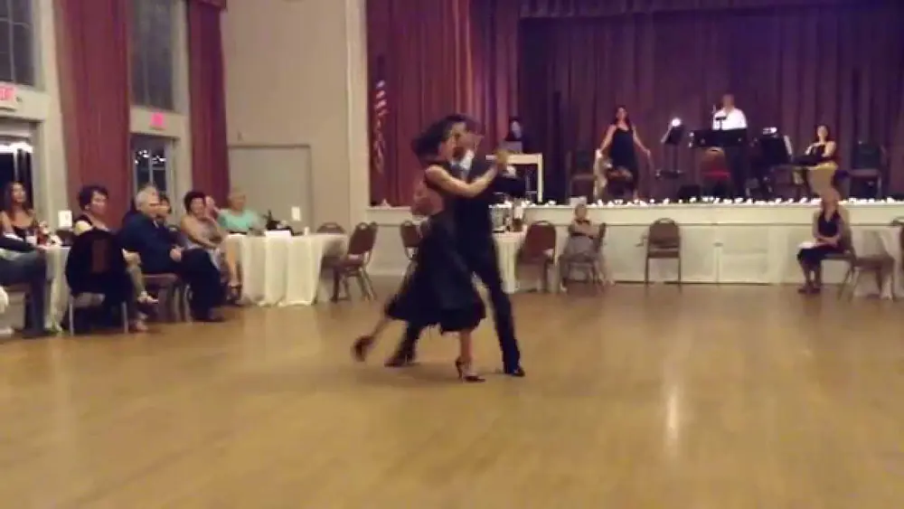 Video thumbnail for Elisabetta Setzu and Santiago Sarabia - TANGO: "Entre tu amor y mi amor" De Angelis