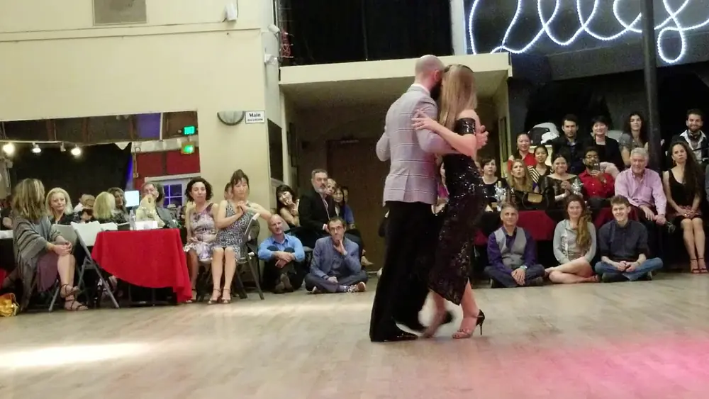 Video thumbnail for Lorena González & Gastón Camejo at La milonga de Nora on April 13, 2019 (2 of 4)