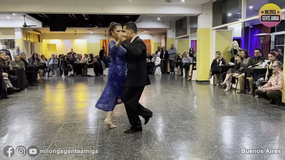 Video thumbnail for Cristian Correa y Miriam Copello - Milonga Gente Amiga - 28/MAY/2023 (1/3)