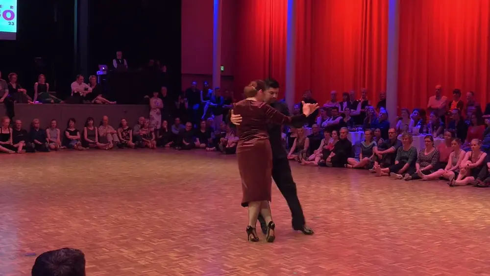 Video thumbnail for Ariadna Naveira & Fernando Sanchez - Farol (Roberto Goyeneche)