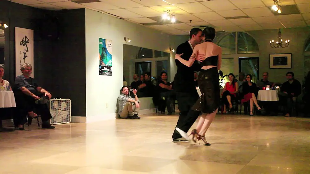 Video thumbnail for Evan Griffiths et Rebecca Shulman, "Estampa de varon" (milonga), (3de4).