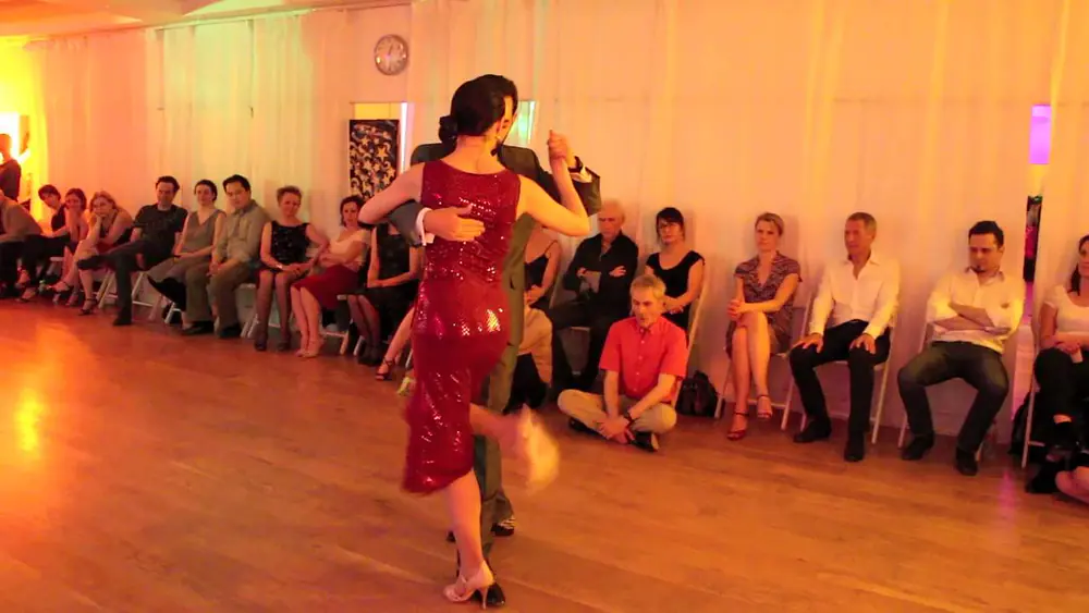 Video thumbnail for Milonga Esta Noche de Luna : Démo de Sandrine Navarro et Demián García