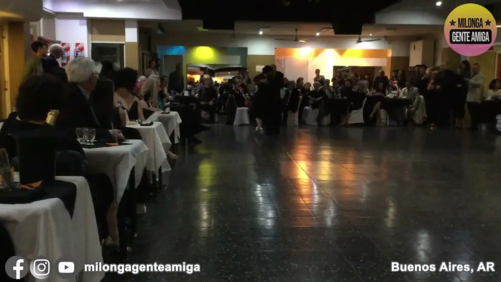 Video thumbnail for Natalia Hills baila con Pedro "Toto" Faraldo - Milonga Gente Amiga 2022