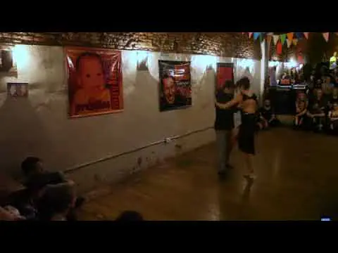 Video thumbnail for El simpatico - Orquesta Juan D'arienzo - Bailan : Natasha Arapé y Favio Dos Santos