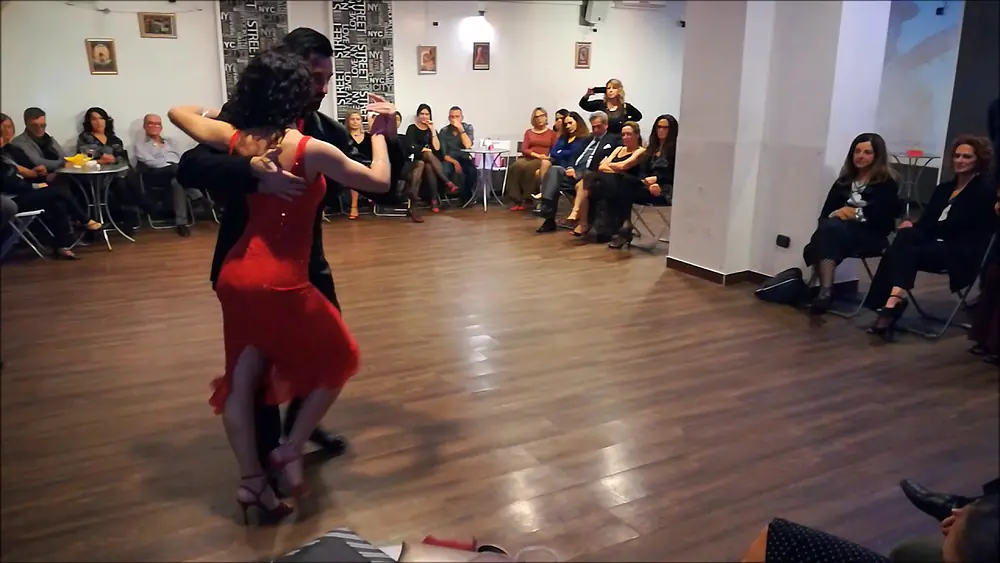 Video thumbnail for "El puntazo" - Claudia Del Greco y Andrea Angione 30.12.2017