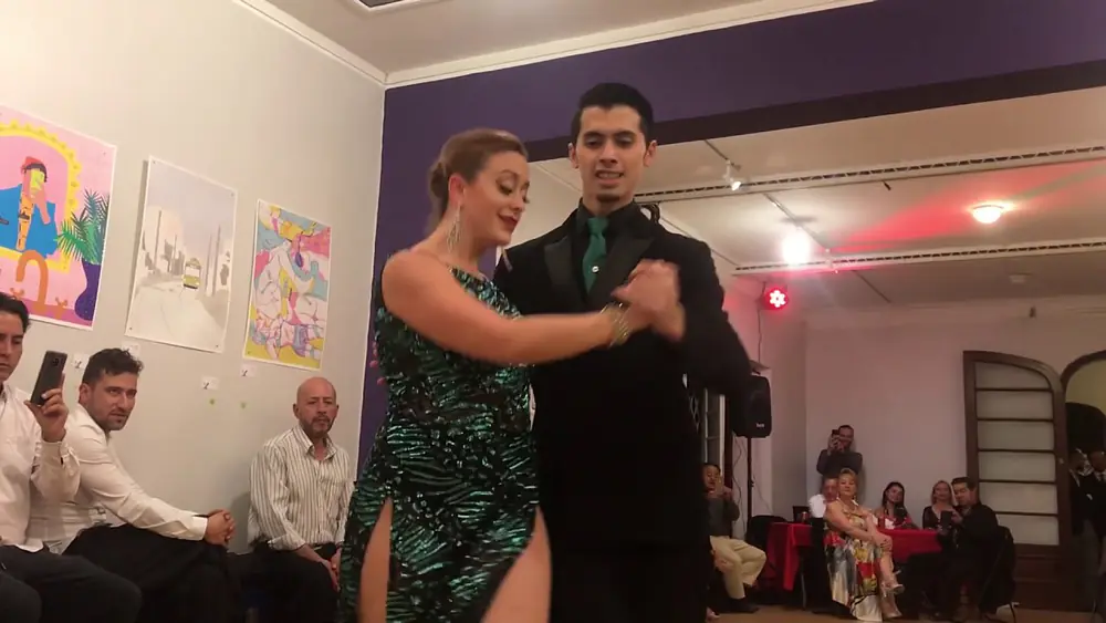 Video thumbnail for Ana Isabel Lopera y Axel Arakaki en Milonga de Gala Internacional Tinta Roja 2/2