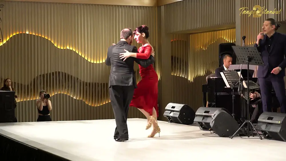 Video thumbnail for Aras Çalıkyan & Işıl Şanlı with Sexteto Cristal | 15th Tango2İstanbul - The Ritz Carlton
