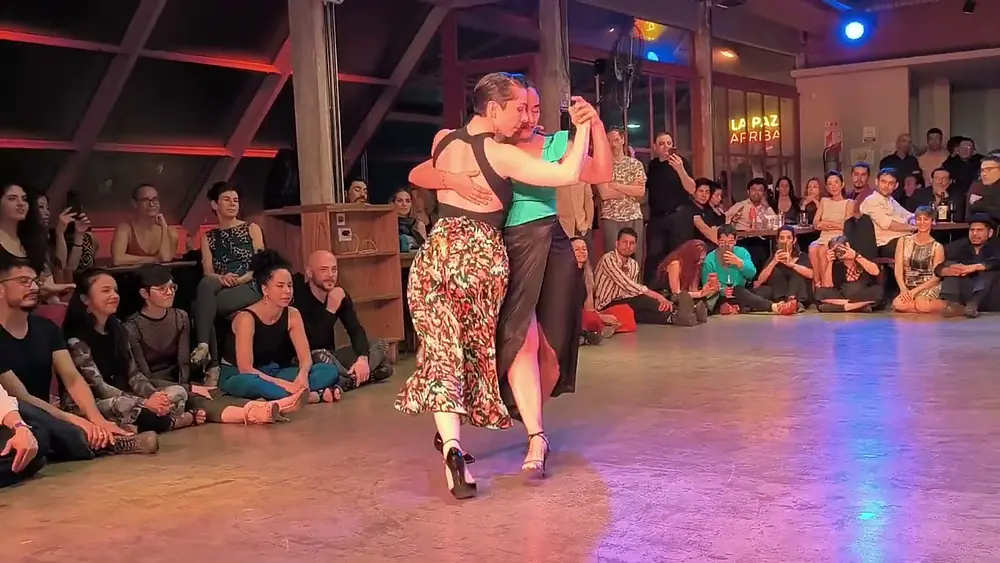 Video thumbnail for Inés Muzzopappa & Corina Herrera - Milonga Querida