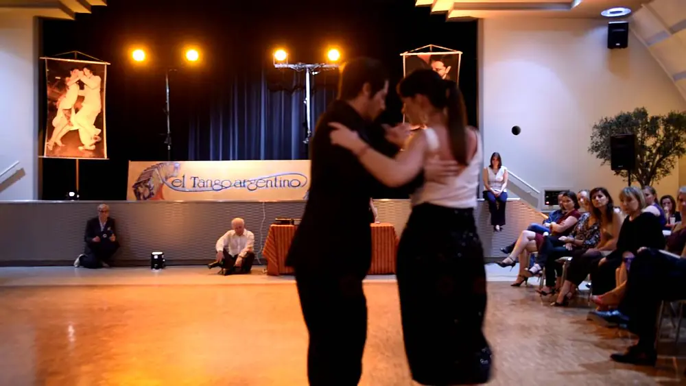 Video thumbnail for Haris Mihail & Malika Pitou-Nicolier : Orléans milonga de printemps 4/5