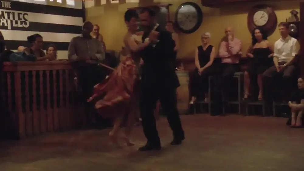 Video thumbnail for Fabian Peralta & Josefina Bermudez in Milonga Porteña (4) "Mano Brava"A.Troilo