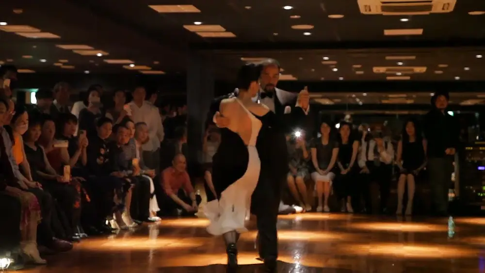 Video thumbnail for Daniel Nacucchio y Cristina Sosa “Paciencia” ＠La Milonga "El Arrabal Osaka, Japan" Noviembre 2023