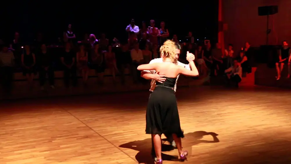 Video thumbnail for Noelia Hurtado, Carlitos Espinoza   -Freibourg Tango 3-