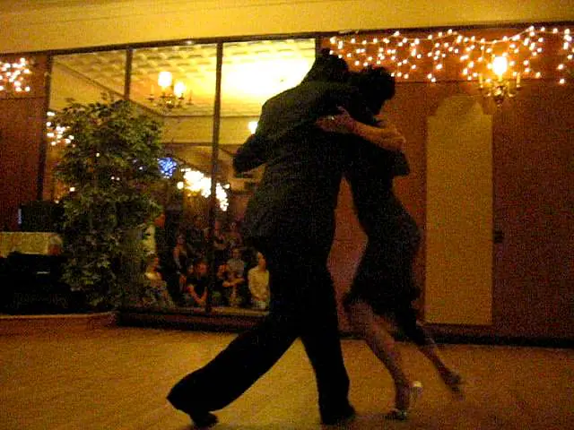 Video thumbnail for La MILONGA ROSA  with Veronica Palacios & Omar Quiroga