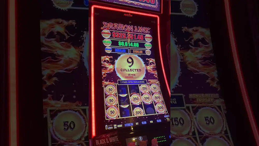 Video thumbnail of Heck yea! #slots #casino #slotmachine #slotwin #jackpot #bonusfeature #casinogames #gambling