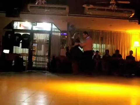 Video thumbnail for Daniele Calà & Graziella Pulvirenti bailando un tango en Milonga 10 (Buenos Aires)