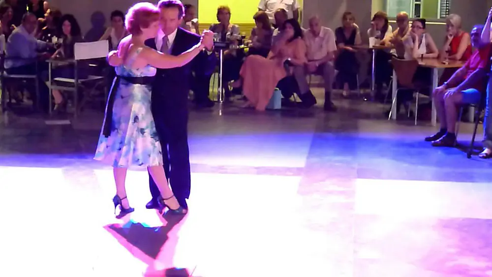 Video thumbnail for 1 La Milonga del Patio presenta a Liliana y Jorge Rodriguez- "Garras"