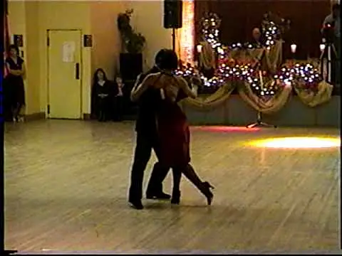 Video thumbnail for Osvaldo Zotto & Lorena Ermocida - tango Para dos - Vancouver, 2002
