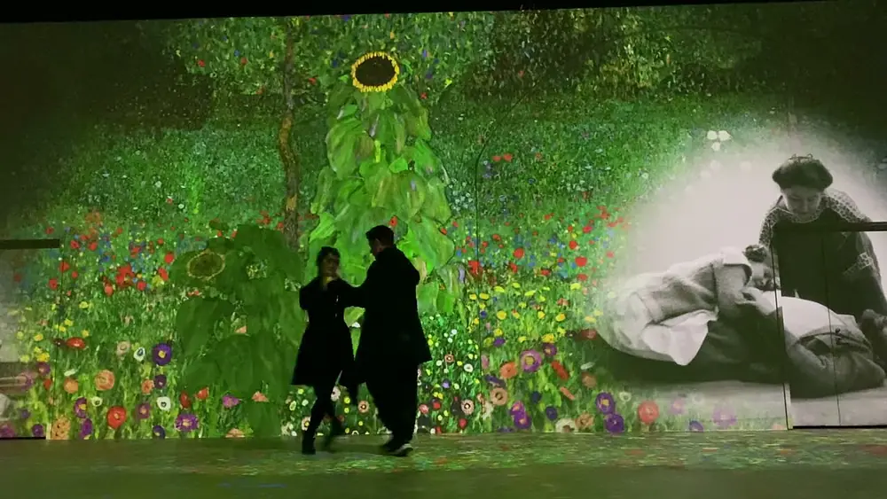 Video thumbnail for Surprise Tango at a Gustav Klimt Exhibition with Dagny Miller & Iakof Shonsky