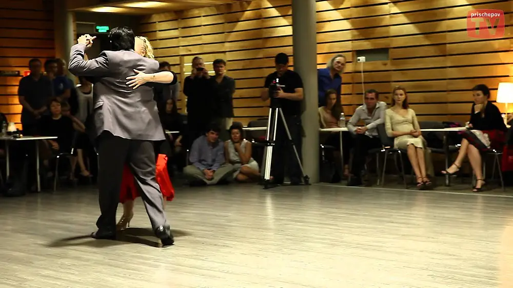 Video thumbnail for Juan Pablo Canavire & Elvira Malishevskaya, «White tango festival 2012» Moscow, Russia