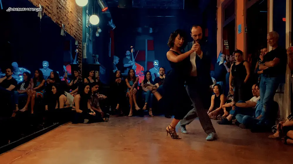 Video thumbnail for Pablo Rodriguez & Majo Martirena demo con El Cachivache en su milonga.  La Noche que te fuiste tango