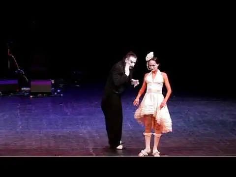 Video thumbnail for Tours'n Tango Festival / Mariana Flores et Eduardo Cappussi #3
