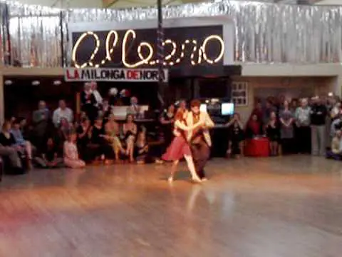 Video thumbnail for Federico Naveira y Ines Muzzopappa at LA MILONGA DE NORA part 2 of 4