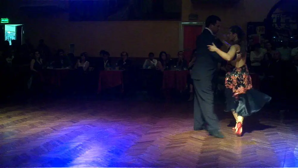 Video thumbnail for Diego Converti & Graciela Gamba   Con tus besos   Donato Lagos   Canning 16 09 2011