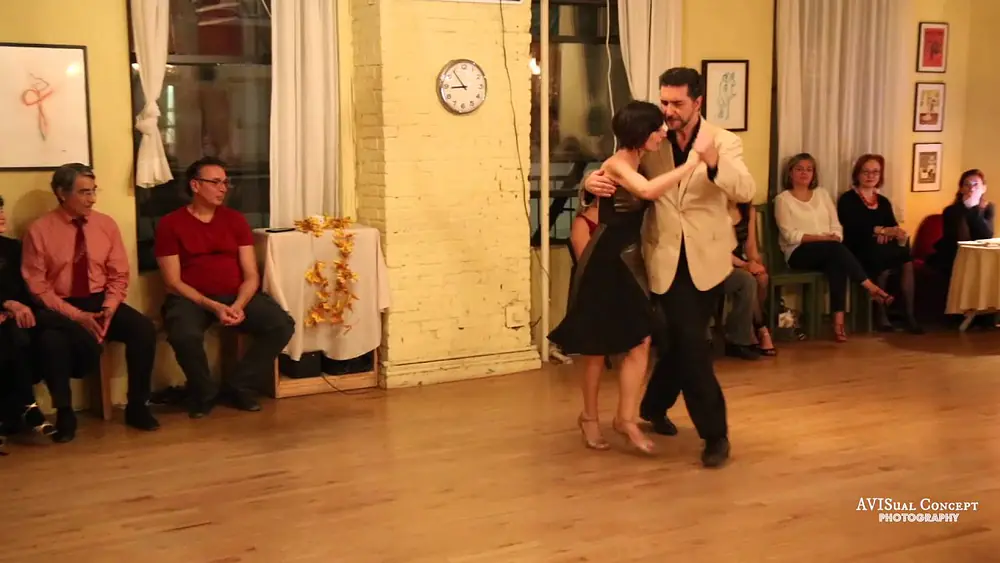 Video thumbnail for María Olivera y Gustavo Benzecry Sabá Milonga Domingo Tango Club, Nov  15, 2015