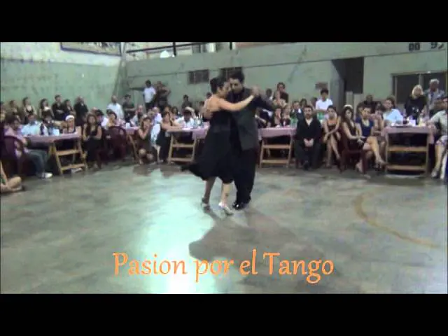Video thumbnail for PAO SANZ y FACUNDO DE LA CRUZ bailando el vals PABELLON DE LAS ROSAS en la MILONGA DEL MORAN