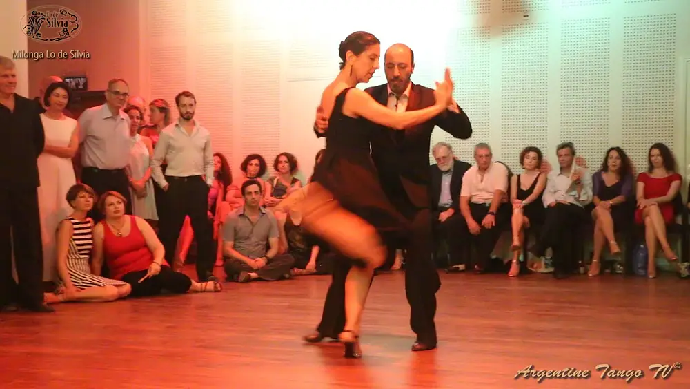 Video thumbnail for Analía Vega y Marcelo Varela - (1/4) - Milonga "Lo de Silvia" - Tel-Aviv - 25/10/2019