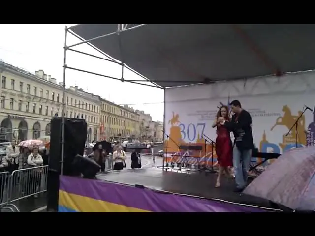 Video thumbnail for Andrey Panferov and Natalya Alushkina. St.Petersburg City Day (29 May 2010)