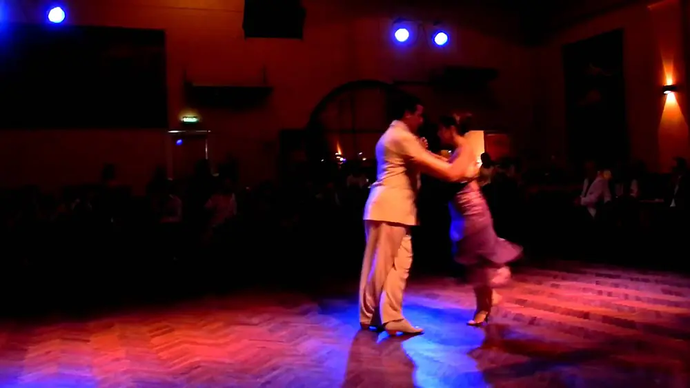 Video thumbnail for Diego Converti & Graciela Gamba   El nene del Abasto    D`Arienzo Echague   Canning 18 03 2011
