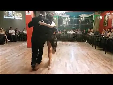 Video thumbnail for Milonga de los Domingos - 04/11/2018 - Diego Riemer y Mariana Dragone 3/4