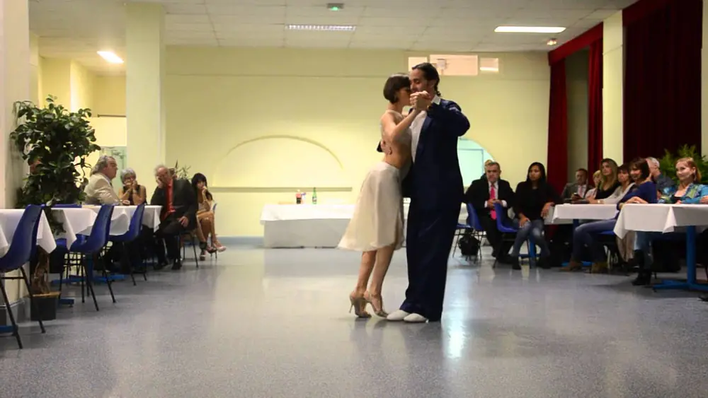 Video thumbnail for Tango.Gustavo Rosas y Gisela Natoli.mpg