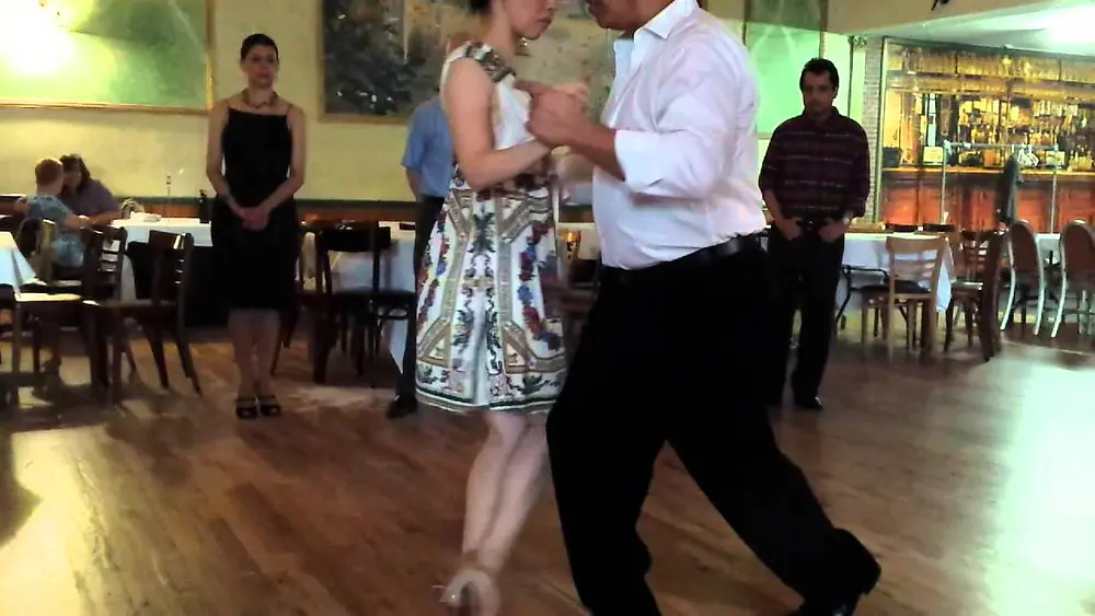 Video thumbnail for Argentine tango: Jorge Torres - pre milonga class