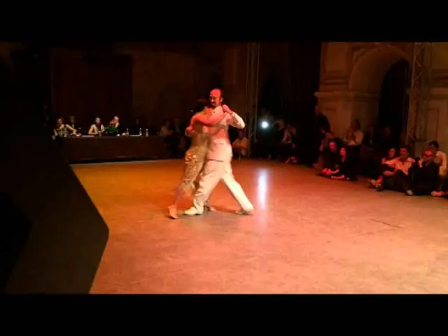 Video thumbnail for Erina y Santiago Giachello Ast'in Tango 01 Nov 2014 03