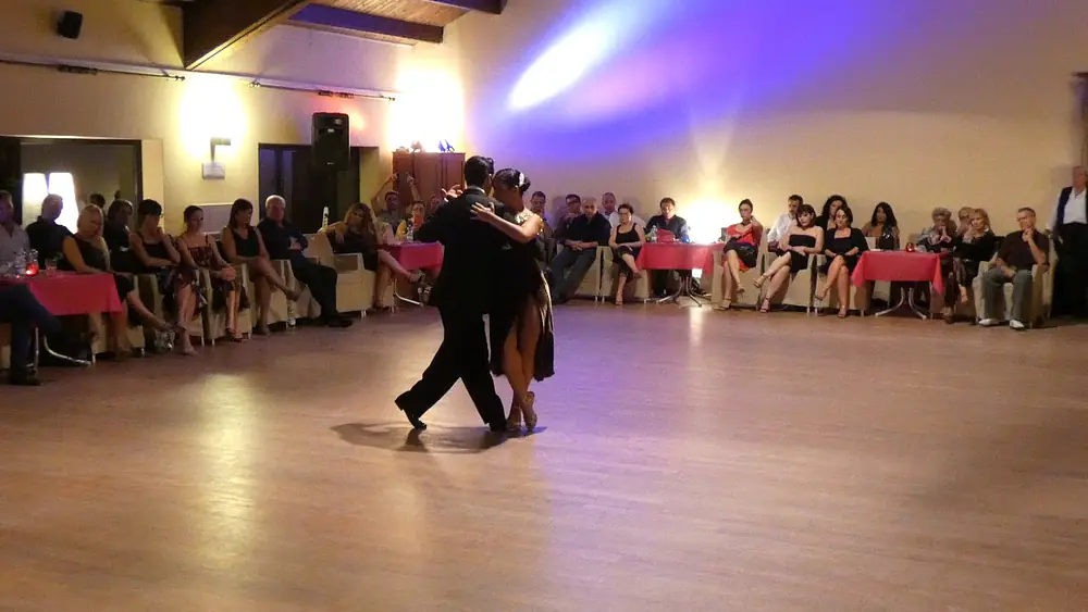 Video thumbnail for Edwin Espinosa y Alexa Yepes Reggio Emilia 2017 Milonga Golf Club