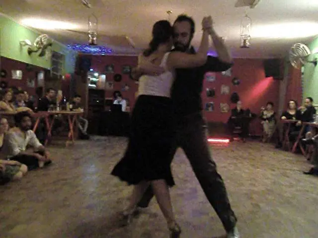 Video thumbnail for Juliana Maggioli e Pablo Rodriguez - Mucho Tango - 2/5