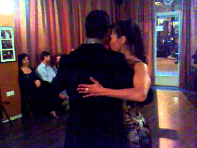 Video thumbnail for Christian Marquez y Virginia Gomez (Los Totis) en Estudio Tango Salonika 12/11/2011