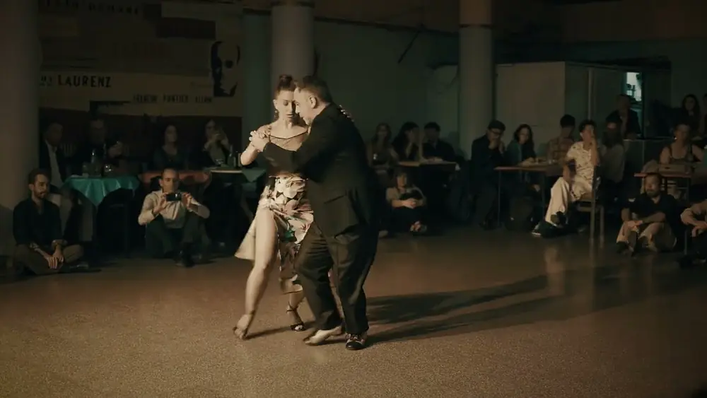 Video thumbnail for Alejandro Larenas y Marisol Morales 2/4 en El Motivo Tango