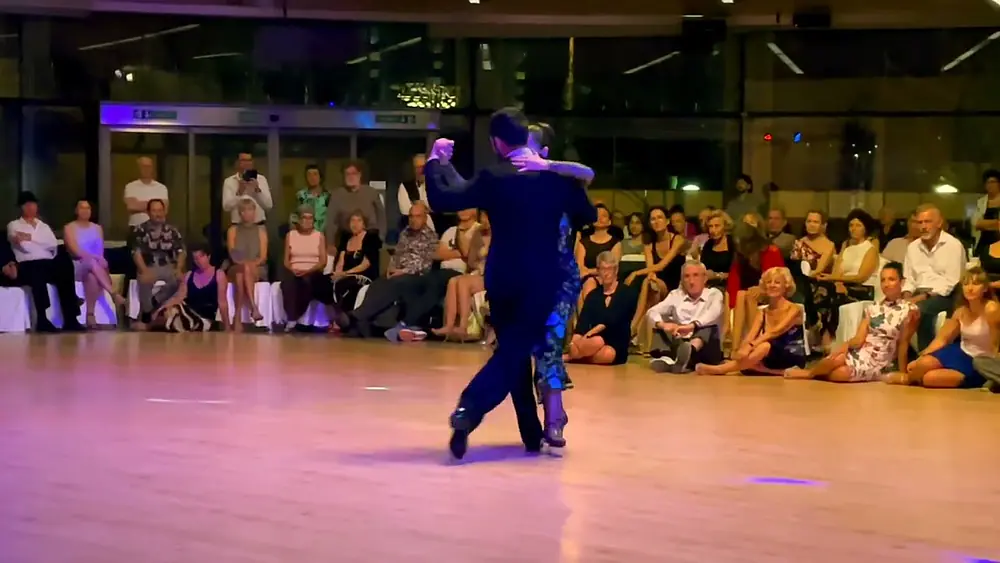 Video thumbnail for Fernando Gracia y Sol   Cerquides bailan  en el Benidorm Tango Festival 2023 (1)